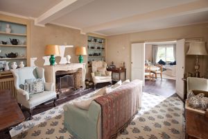 Sitting Room- click for photo gallery